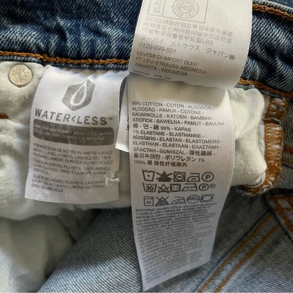 Levi’s 501 Raw Hem Buttonfly Denim Shorts, Size 27 - Picture 8 of 9